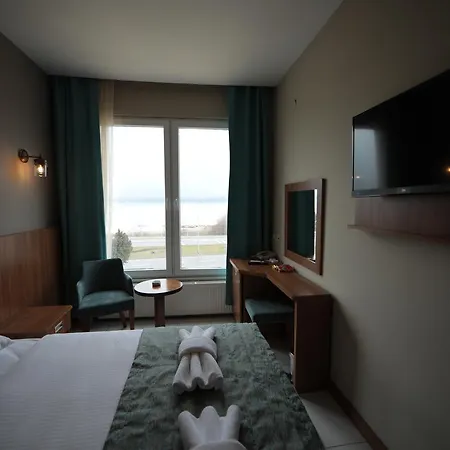 Hotel Safi̇r